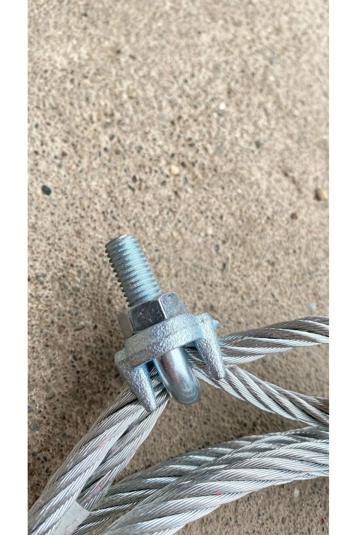 Araçta zorunlu bulunması gereken çeki halatı 6 tona kadar dayanıklı 6 mm 4 metre halat 5