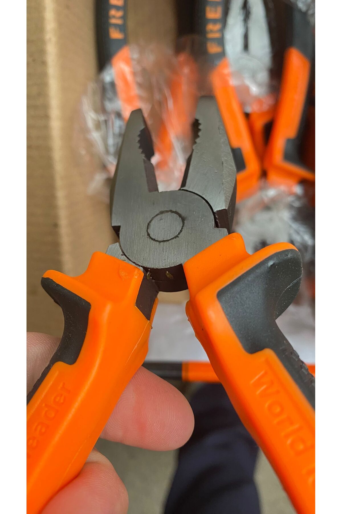 180 mm İzoleli Kombine Pense – CR‑V Çelik, Nikel Kaplama, Ergonomik Sap 6 adet 4