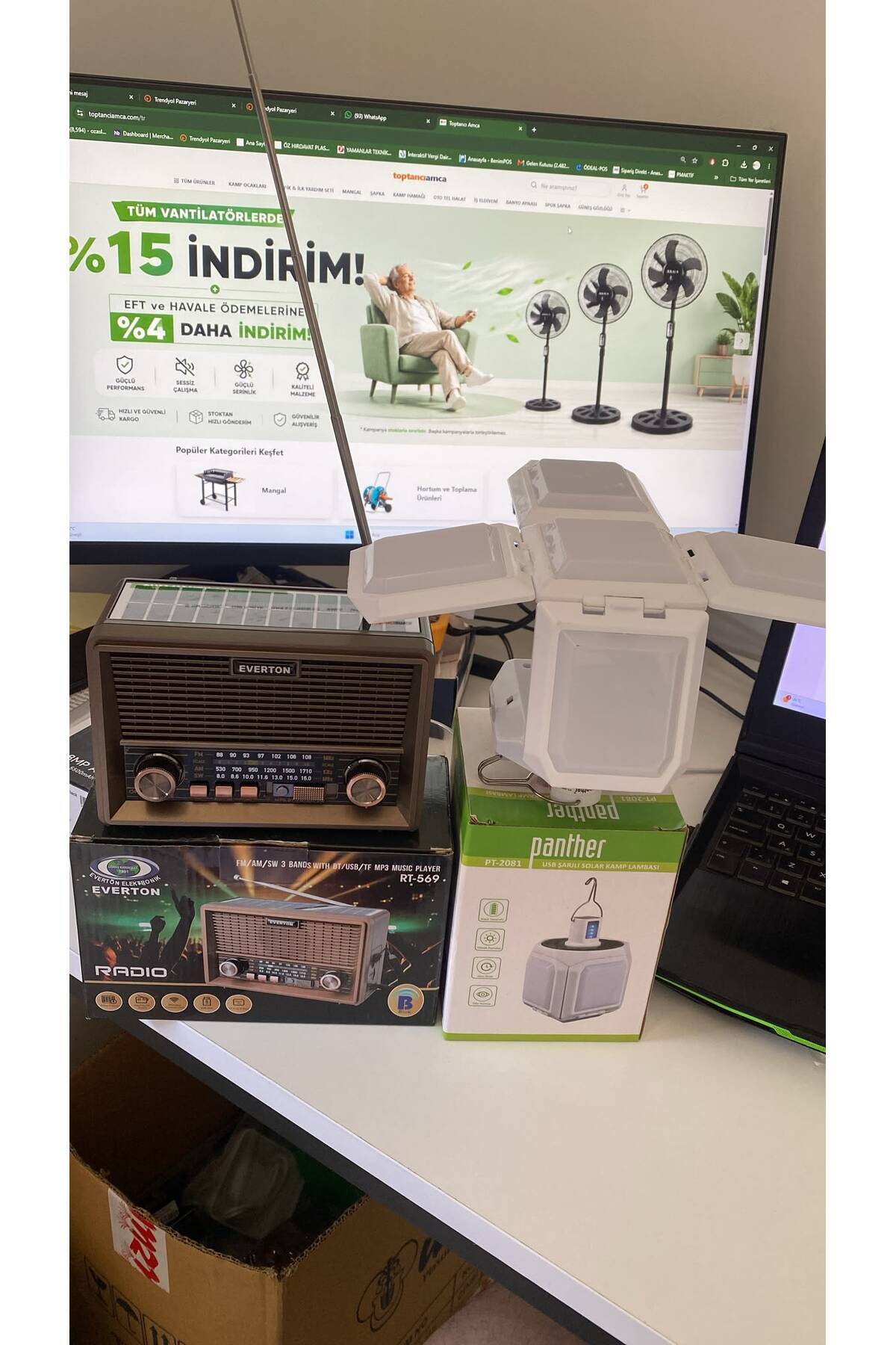 Güneşin Olduğu Her Yerde Kullan Kamp & Acil Durum Seti Güneş Enerjili Retro Radyo + Solar LED Kamp Lambası 2'li Set 4